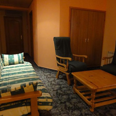 Ca L'Amadeu Hotel Vilanova de Escornalbou Buitenkant foto