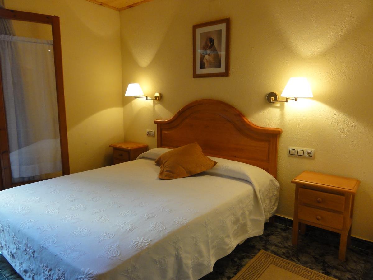 Ca L'Amadeu Hotel Vilanova de Escornalbou Buitenkant foto