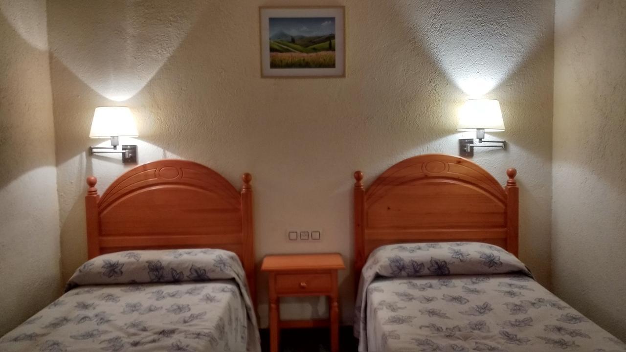 Ca L'Amadeu Hotel Vilanova de Escornalbou Buitenkant foto