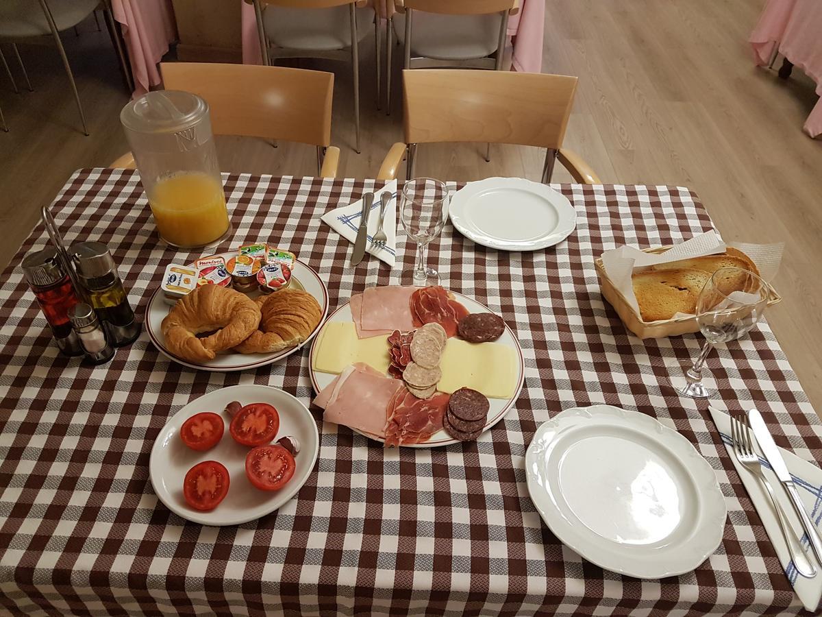 Ca L'Amadeu Hotel Vilanova de Escornalbou Buitenkant foto