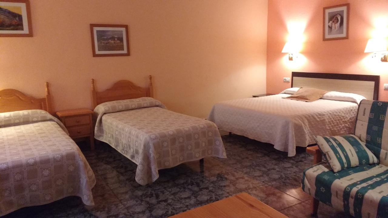 Ca L'Amadeu Hotel Vilanova de Escornalbou Buitenkant foto