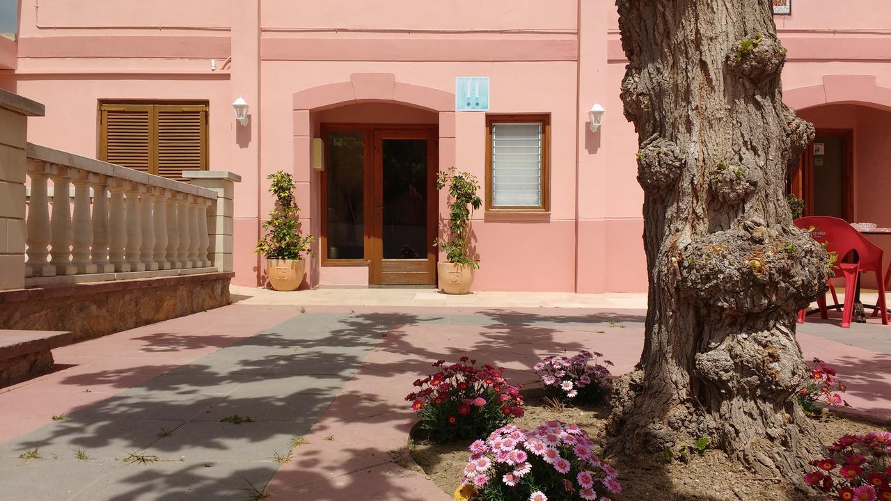 Ca L'Amadeu Hotel Vilanova de Escornalbou Buitenkant foto